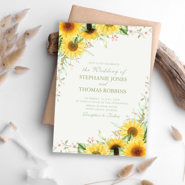 Tournesol rustique délice Faire-part de mariage (Rustic Sunflower Delight Wedding Invitation on a boho table.)