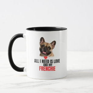 Tout ce dont j'ai besoin est l'amour et ma tasse d