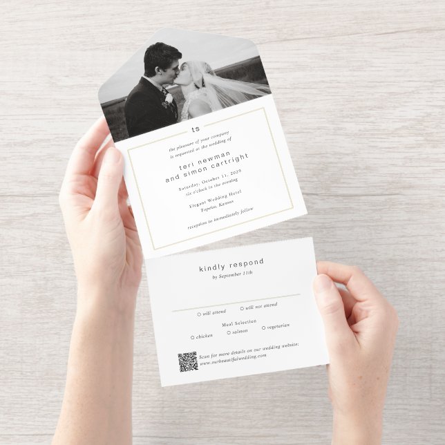 Tout En Un Invitation Timeless Monogram QR Code Modern Wedding (Détachable)