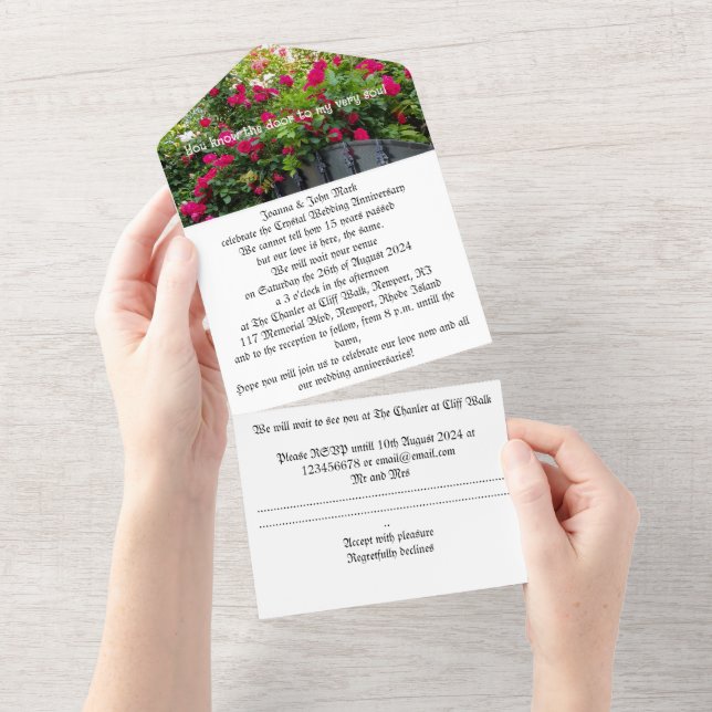 Tout En Un mariage anniversaire invitation porte roses rouges (Déchirure)