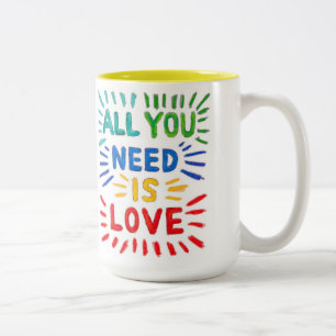 Tout que vous avez besoin est tasse d'amour