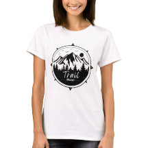 Trail Blazer avec fond de montagne Tshirt