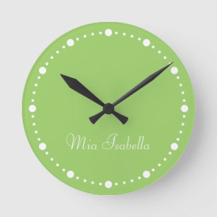 Trend Color Kiwi Green White Dots Nom Horloge rond
