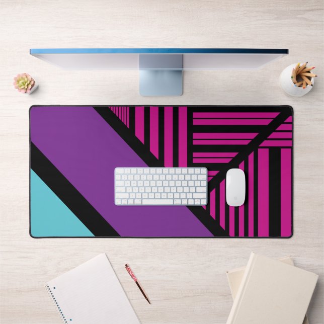 Triangle - rose, pourpre, bleu et noir (Bureau 1)