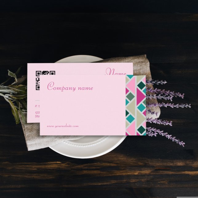 Triangle turquoise fuchsia rose Carte de visite QR (This card also conveniently incorporates a QR code.)