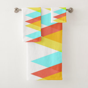 Triangles jaunes, rouges et bleus cadets