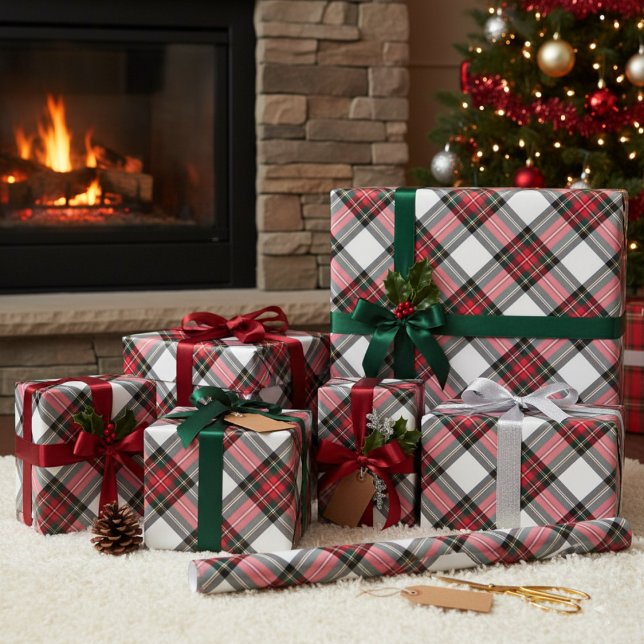 Trois feuilles de papier à envelopper plaid Stewar (Stewart Plaid Wrapping Paper Sheets - Sheet #1)