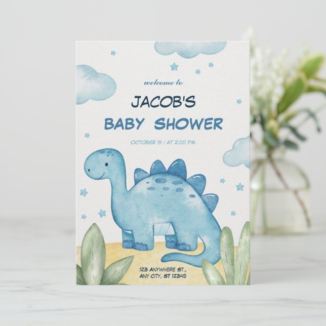 trois invitations d'anniversaire (Debout devant)