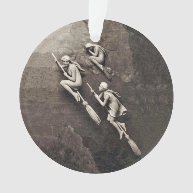 Trois sorcières blanches volent sur des chambres B (devant)