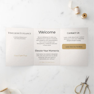 Trois Volets Carte Triptyque Design Minimaliste Élégant Neutre