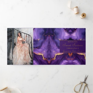 Trois Volets Chic Purple et Gold Sweet 16 Party Invitation