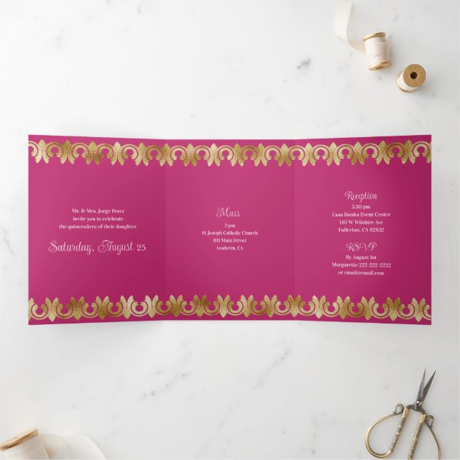 Trois Volets Chic rose avec Gold Quinceanera Party Invitation (Intérieur)
