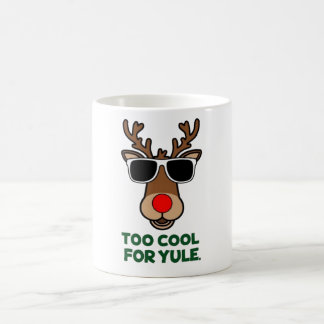 Trop Cool pour Yule Funny Christmas Reindeer Mug