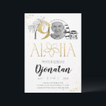 Tropical 90th Birthday Gold Invitation avec photo<br><div class="desc">Tropical 90th Birthday Gold Invitation Card with Photo fait partie de la collection Mariage. Ce produit est doté de scintilles de parties scintillant dorée personnalisables en section photo. Fait avec des polices décoratives. Explorez d'autres produits correspondants dans notre magasin.</div>