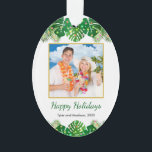 Tropical Beach Foliage Christmas Lights Gold Photo<br><div class="desc">Ce design de vacances amusant et moderne présente une luxuriante végétation tropicale sur le devant, décorée de lumières multicolores brillantes, en haut et en bas. Au milieu se trouve une photo carré personnalisable à bords dorés que vous pouvez remplacer par la vôtre. Vous trouverez ci-dessous deux lignes de texte personnalisables...</div>