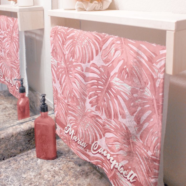 Tropical Feminine Pink Jungle Feuilles Nom (Hand towel on rail in bathroom)