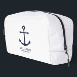 Trousse De Toilette Ancre Bleue marine Nautique Groomsmen personnalisé<br><div class="desc">Ancre bleu marine minimaliste moderne Groomsmen personnalisées Cadeaux avec ancre bleu marine et nom de marionnettiste personnalisé avec titre en bleu marine moderne sans serif style police sur arrière - plan blanc. Parfait aussi pour le meilleur homme,  père de la mariée,  porteur de bague et plus.</div>