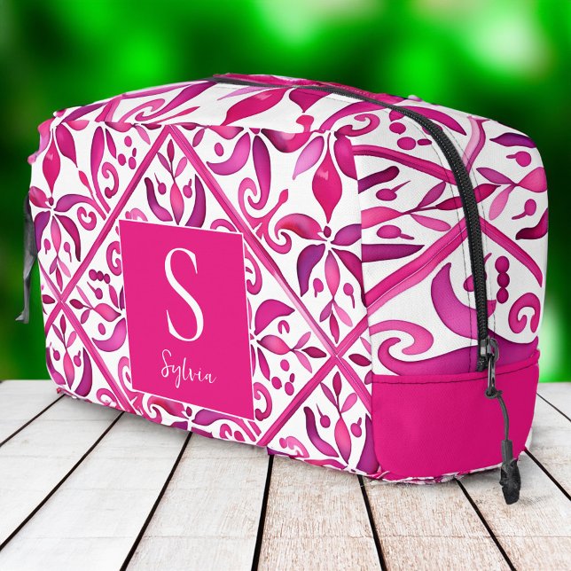 Trousse De Toilette Cadeaux de femme d'affaires en espagnol rose gras (Bold pink Spanish talavera tiles bridesmaid gifts personalized monogram bag Dopp Kit bridal favors)