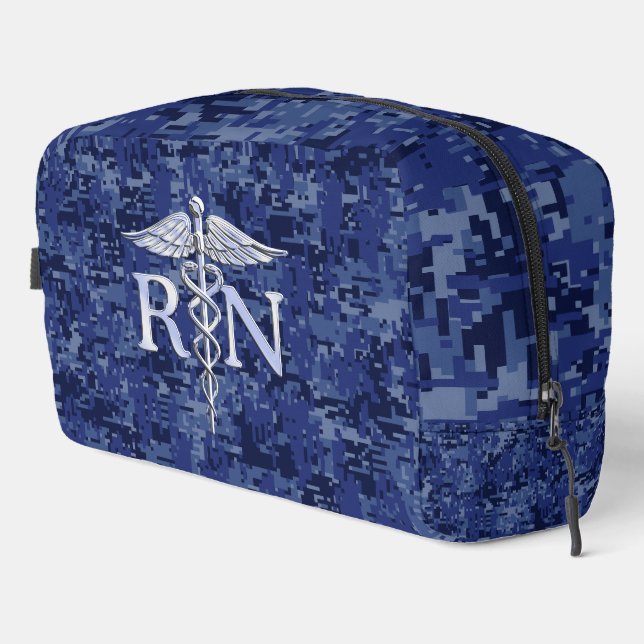 Trousse De Toilette Infirmière autorisée RN Caduceus sur Camo Bleu (Coin droit)