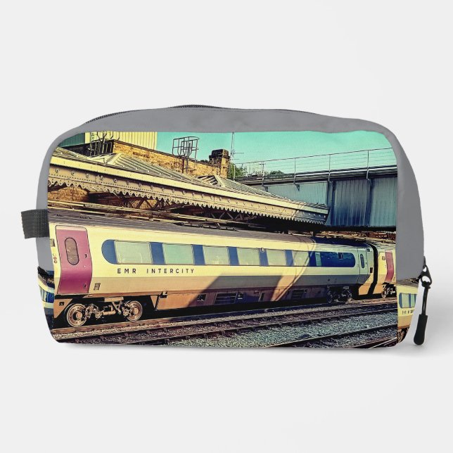 Trousse De Toilette Train Beige et Maroon (Recto)