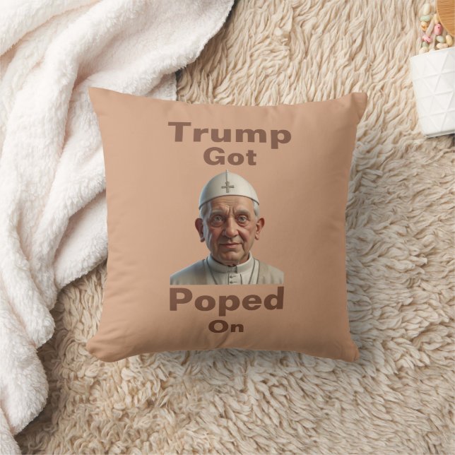 Trump a été popé sur Coussin de jet (Couverture)