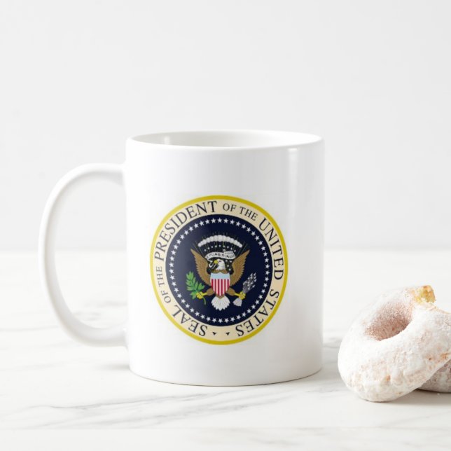 Trump le quarante-cinquième Président Mug (Avec donut)
