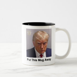 Trump Mug "Mets Cette Mug Loin"