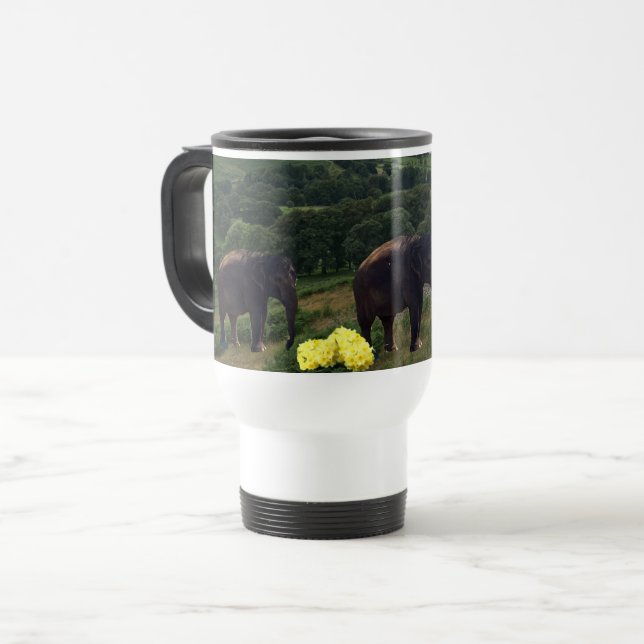 Trundling Elephants Mug (Devant gauche)