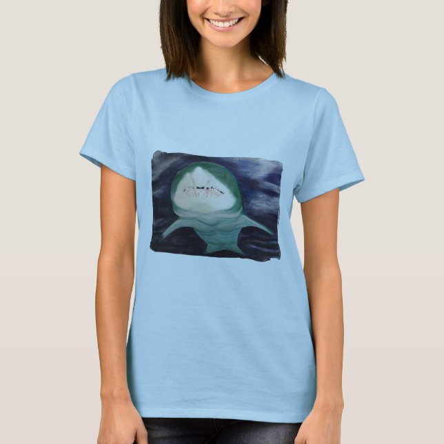 Tshirts avec peinture de requin qui nage (Devant)