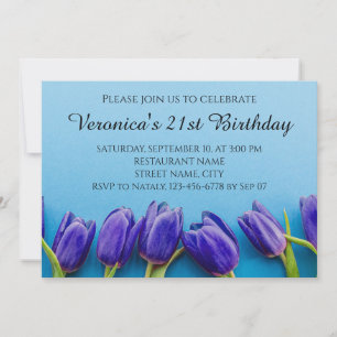 Tulipes bleues sur invitation de fond bleu