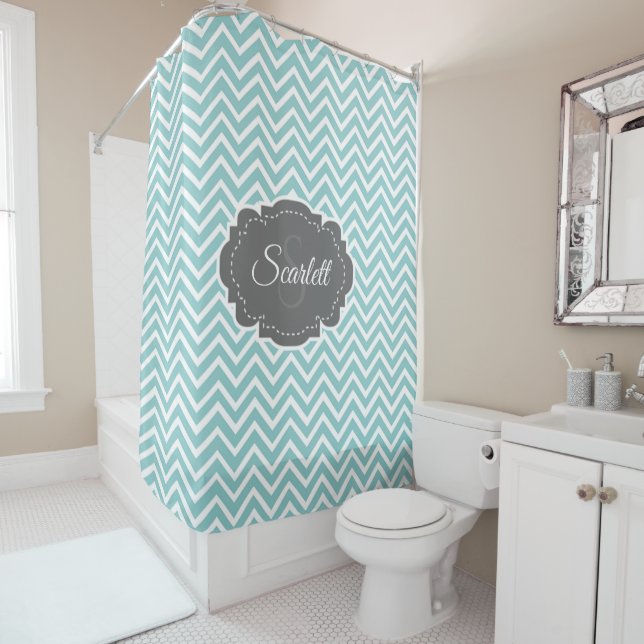Turquoise rideau de douche personnalisé Chevron (En situation)