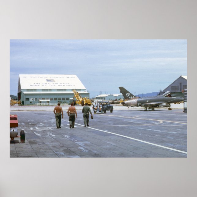 Tuy Hoa Air Base Vietnam 1969 Poster (Devant)