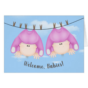 Twin Baby GIrls Sur Clothesline