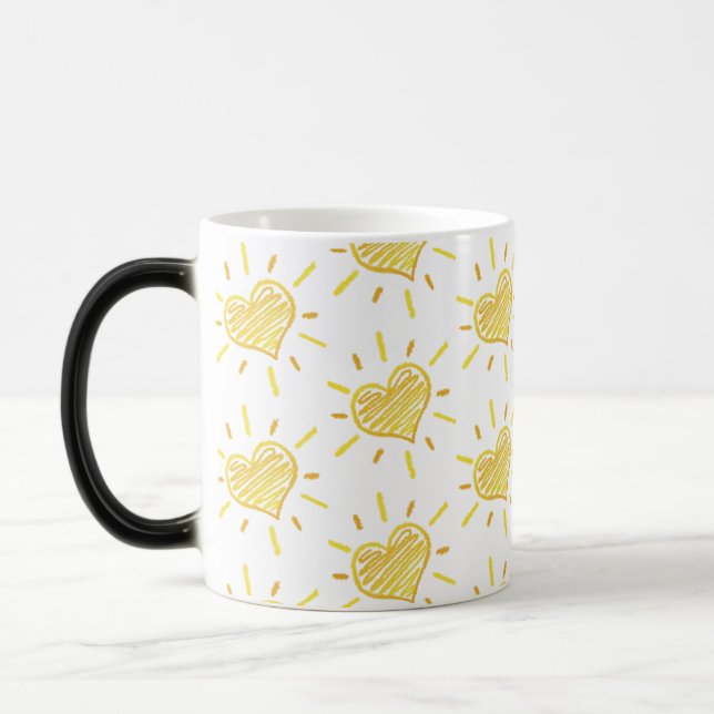 Two-colour coffee mug with hearts design. (Gauche)