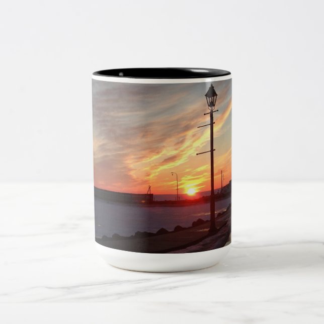 Two tone mug with stunning beautiful sunset photo (Centre)