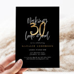 Typographie moderne 30e anniversaire noir et or<br><div class="desc">Typographie moderne de 30e anniversaire noir et or effet invitation anniversaire d'anniversaire. Texte de script moderne design monochrome. Partie d'une collection.</div>