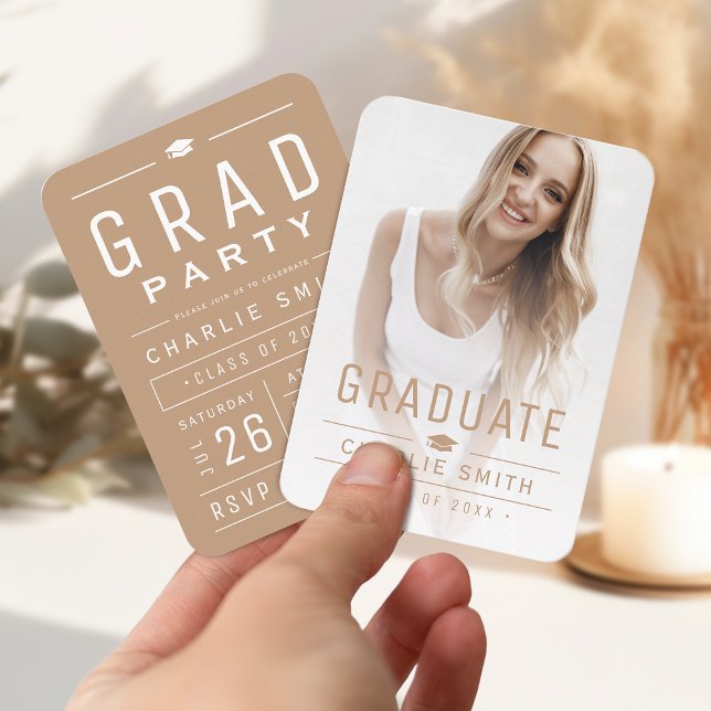 Typographie moderne neutre Invitation de diplôme p (Neutral Modern Typography Photo Graduation Invite)