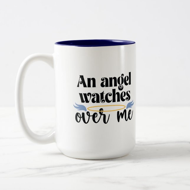 Un Ange Me Surveille Émail Camping Mug (Gauche)