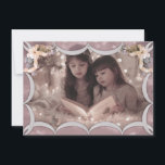 Un Carte photo rose transparent et bienheureux pou<br><div class="desc">Une "Bénédiction de Noël" est une carte à l'allure victorienne de drapeaux à fleurs et de rubans drapés à l'avant et à l'arrière. Le message est "bénédictions" pour vos proches. Le design avant est opaque, encadrant votre image, mais sans en détourner. Le look est doux avec des tons neutres et...</div>