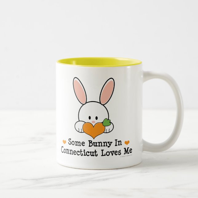 Un certain lapin dans le Connecticut m'aime tasse (Droit)