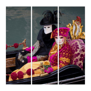 Un Couple En Gondola Au Carnaval, Venise