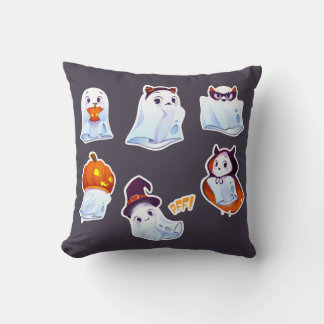 Un coussin fantôme mignon