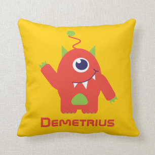 Un coussin orange et jaune étranger observé