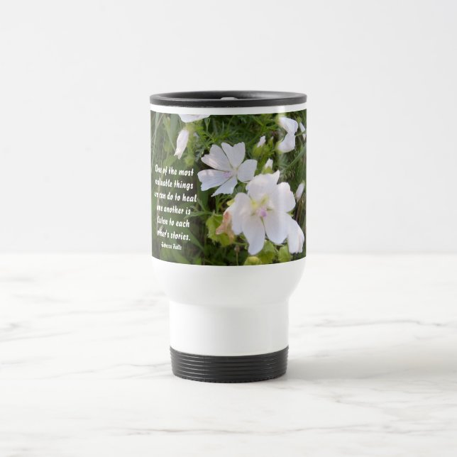 Un de la tasse de voyage de choses la plus (Centre)