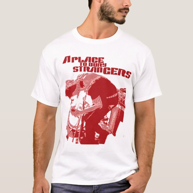 Un endroit pour enterrer le T-shirt rouge (Devant)
