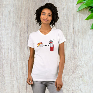 Un Extincteur De Feu Montre Le T-shirt Femme De Fe