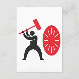 Un Homme Frappe Une Invitation Gong