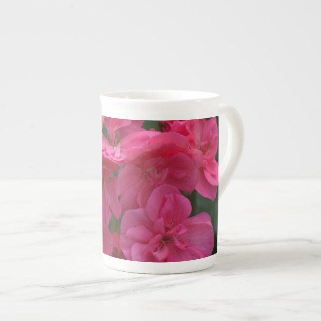 Un joli Rose de Geranium Bone Chine Jumbo Mug (Devant droit)