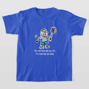Un joli t-shirt de dessin animé de tennis pour les