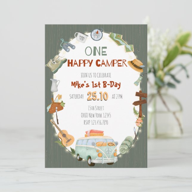 Un Joyeux Camper Anniversaire Carte d'invitation (Debout devant)